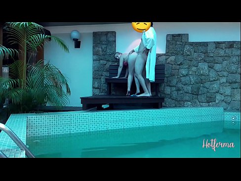 ❤️ Tus thawj coj caw tus tub txib mus rau hauv lub pas dej, tab sis tsis tuaj yeem tiv taus kub ️❌ Super sex ntawm peb ☑